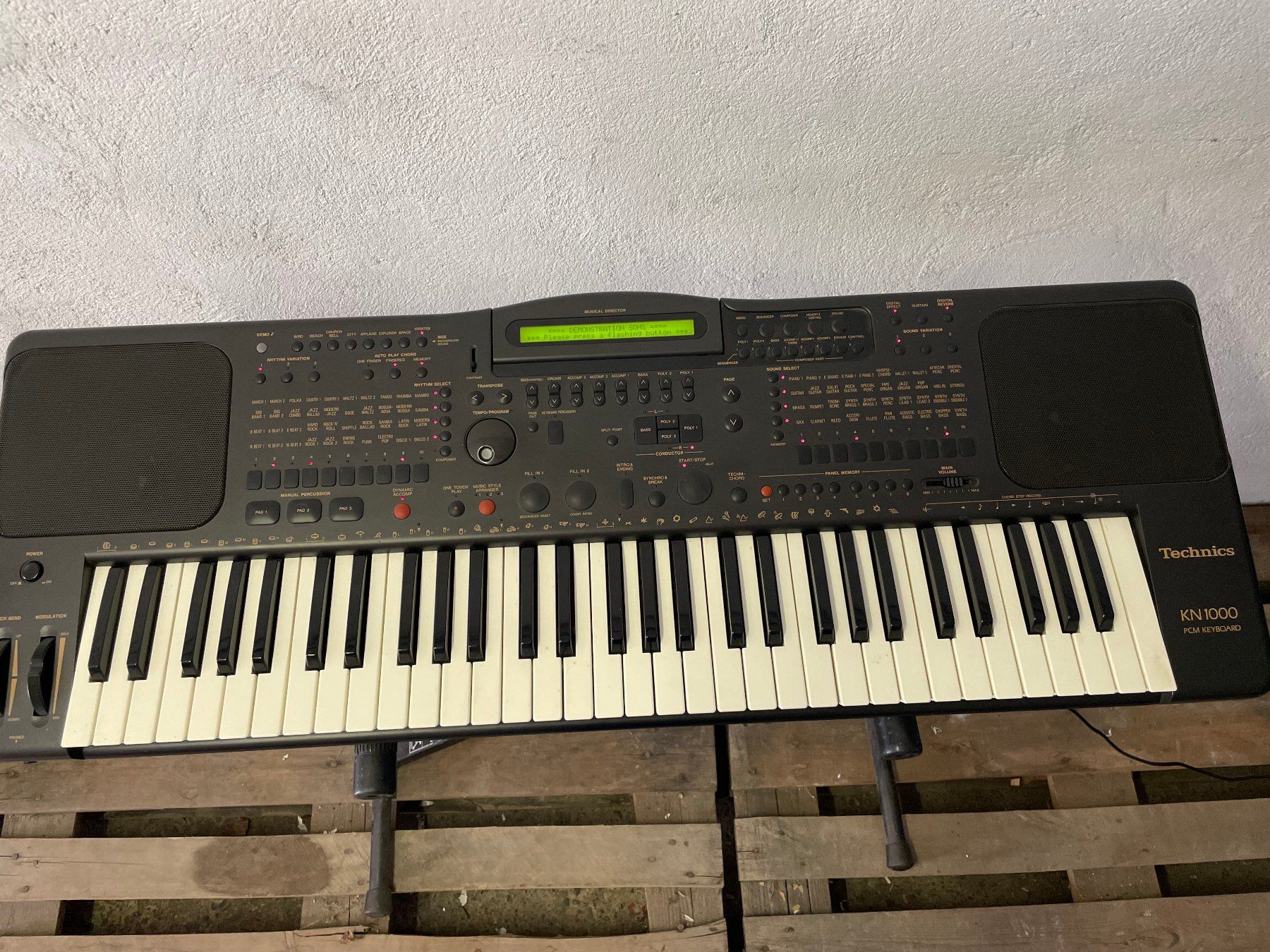 Technics Strumenti musicali: Technics KN 1000 Keyboard – Usato da La Croix (Lutry) venduto da netrajet
