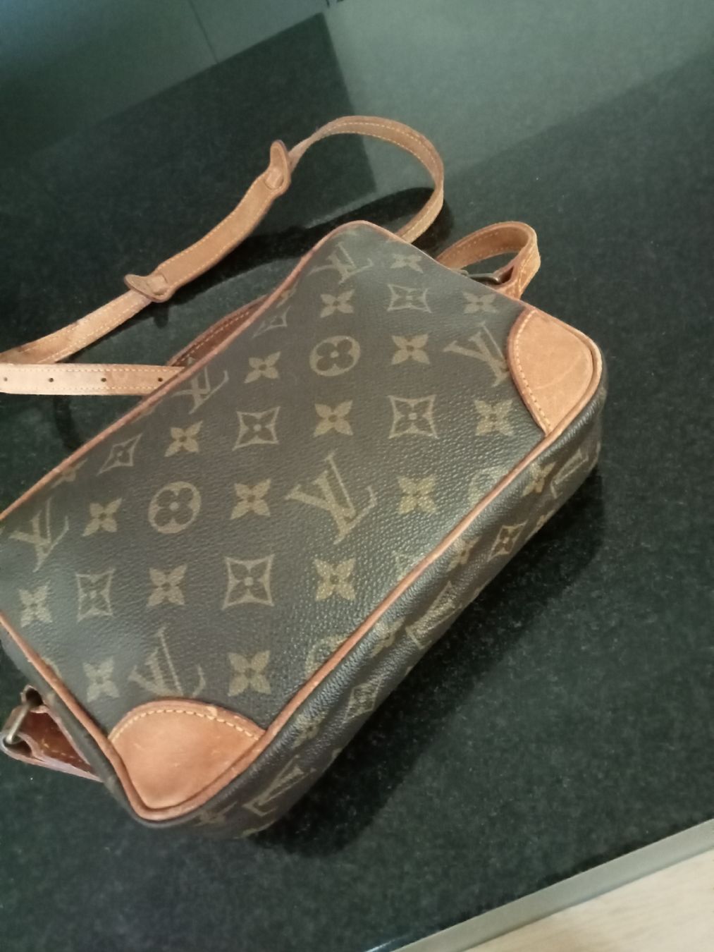 Louis Vuitton Borse da donna: Louis Vuitton Trocadero 24 – Usato da spreitenbach venduto da duftkissen 3