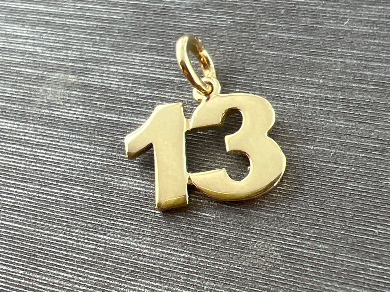 Anhänger: Anhänger 750 Gold – Gebraucht aus Niederuzwil von leo_8857