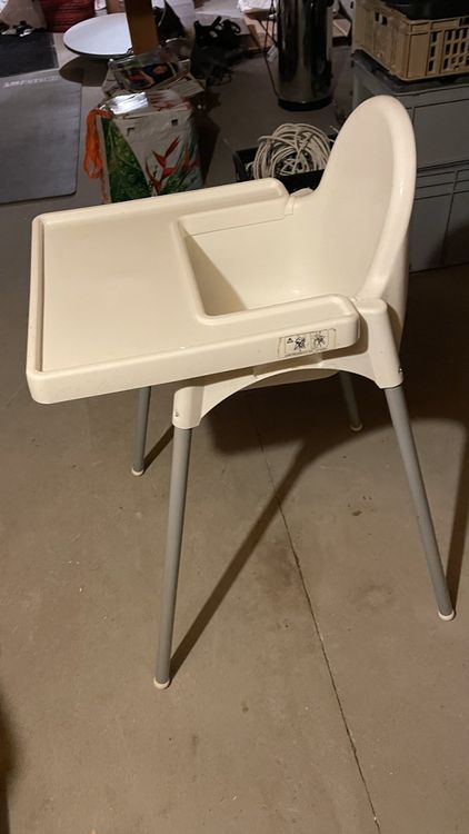 Kinderstuhl mit Tisch 1