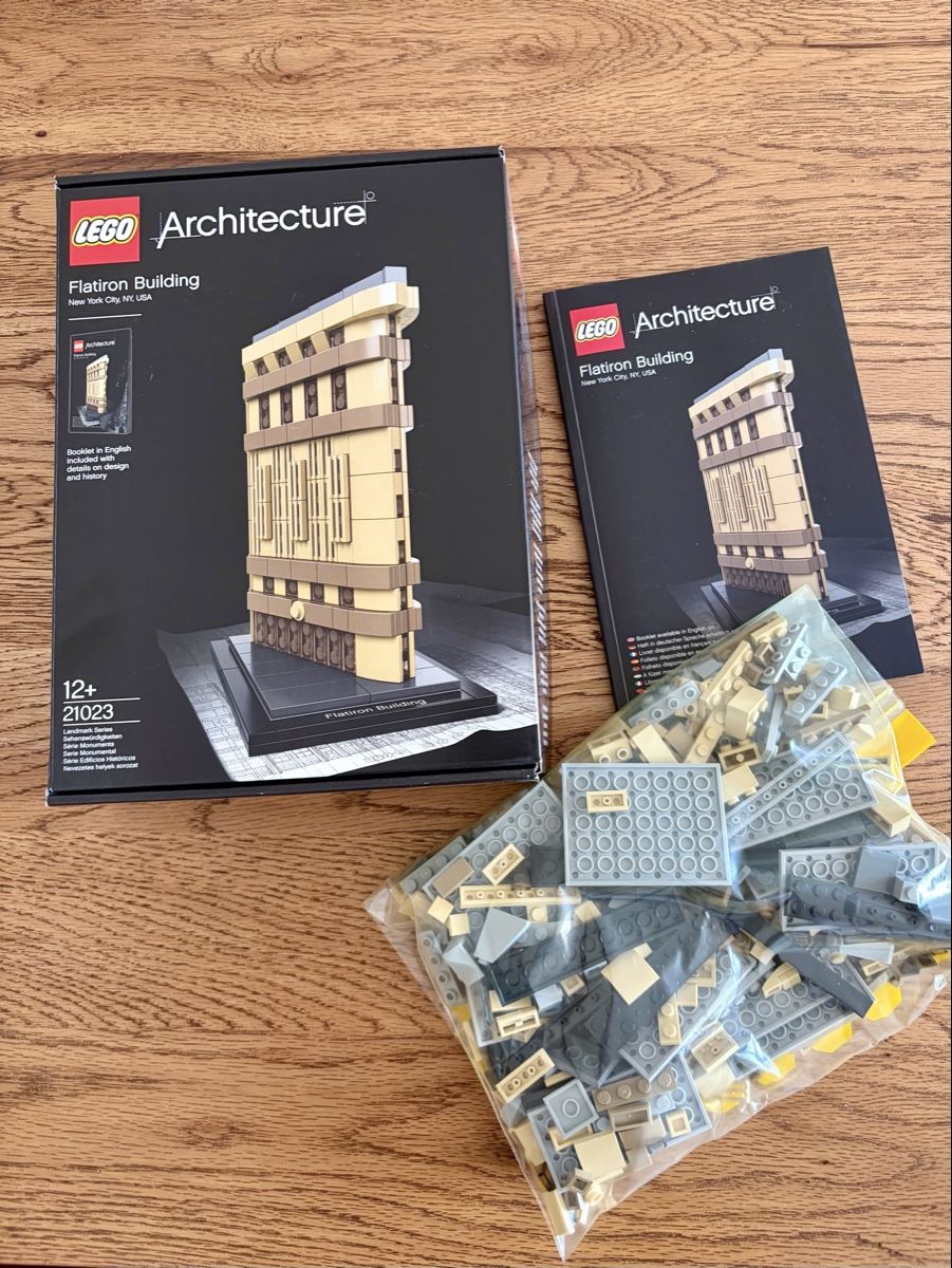 Lego Kit di costruzioni: LEGO Architecture 21023 - Flatiron Building – Usato da Uster venduto da fni89
