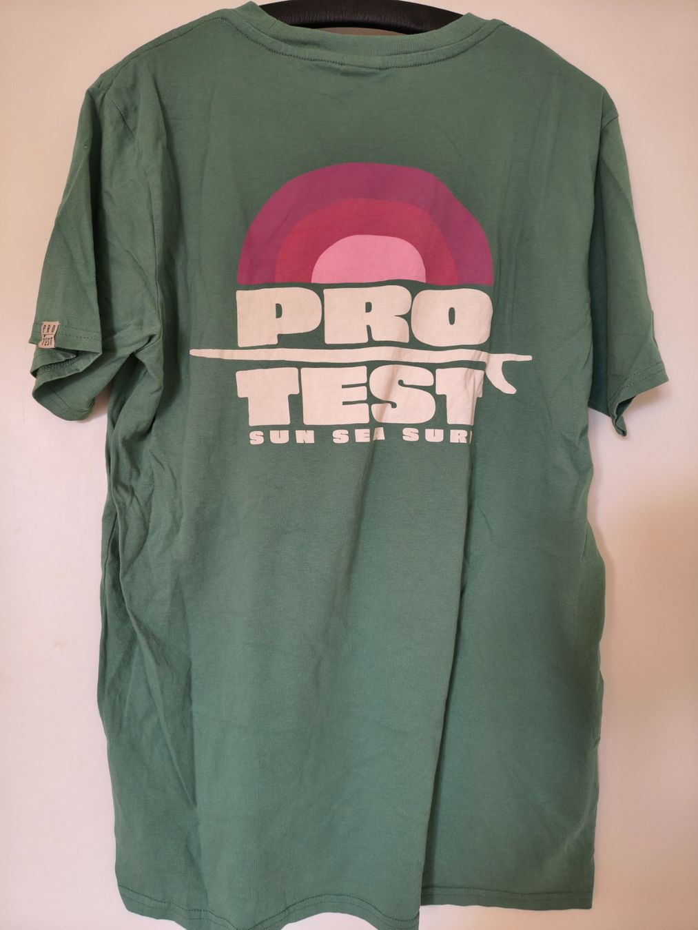 Protest T-shirt: 2 Protest Surf Tshirt Large NEU – Nuovo (secondo la descrizione) da Zürich venduto da lalaurabla 2