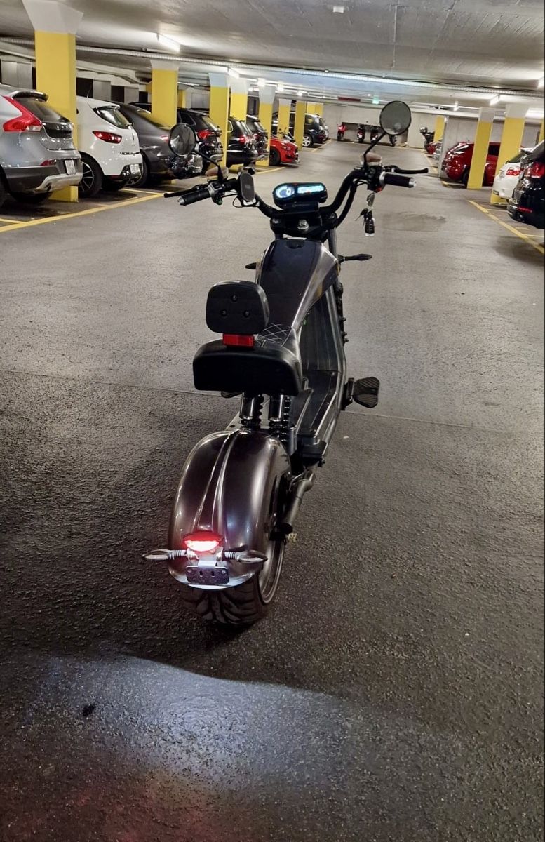 Scooter: [GUT & GÜNSTIG]: 6.0 PRO DUO E-SCOOTER - 45km/h – Difettoso da Arni AG venduto da CreaFlex 2
