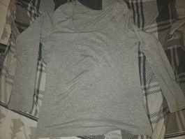 Graues Langarmshirt, Grösse M - Ideal für den Übergang!