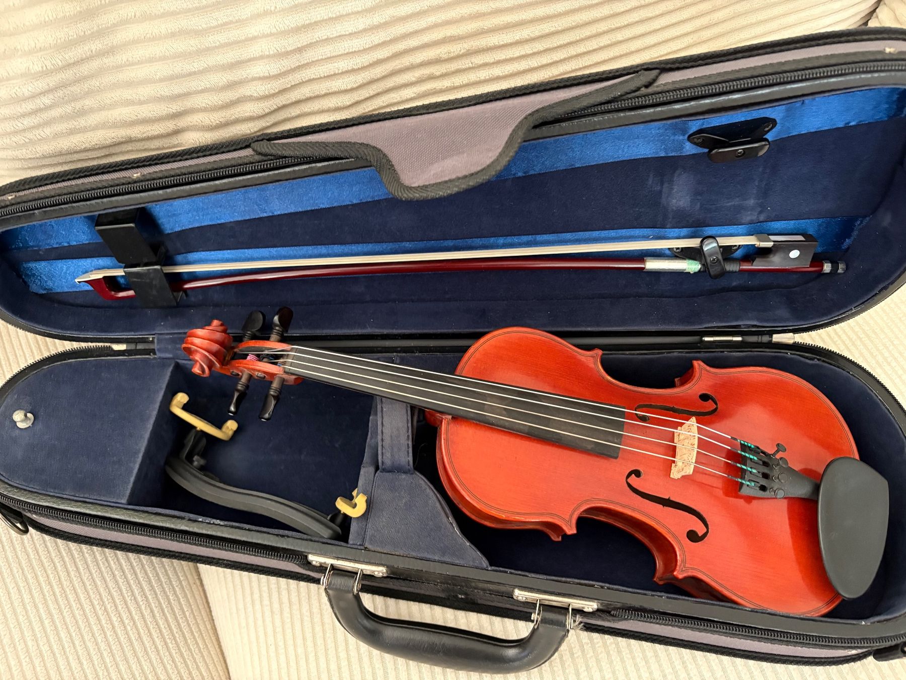 Musikinstrumente: 1/8 Geige / Violine – Gebraucht aus Belfaux von leron