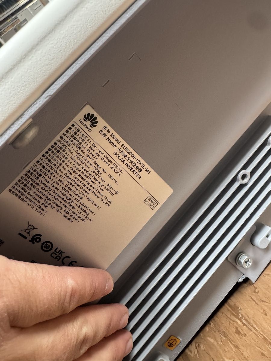 Huawei Inverter: Huawei Wechselrichter SUN2000-12KTL-M5 Top Zustand! – Usato da Gränichen venduto da Pero.95 1