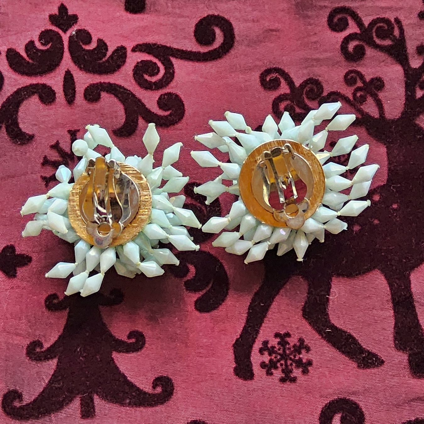 Ohrringe & -stecker: Vintage Hellblaue irisierende Ohrclips, ca 1950 – Gebraucht aus Zürich von Aleick 3