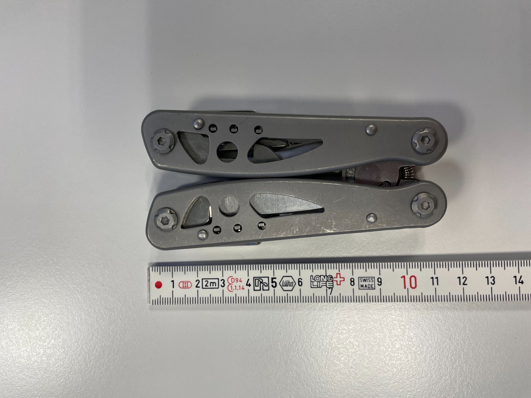 Alle Werkzeuge: Multitool aus Edelstahl / Hosentaschen-Werkzeugkasten – Neu und originalverpackt aus Zug von Cry71 3