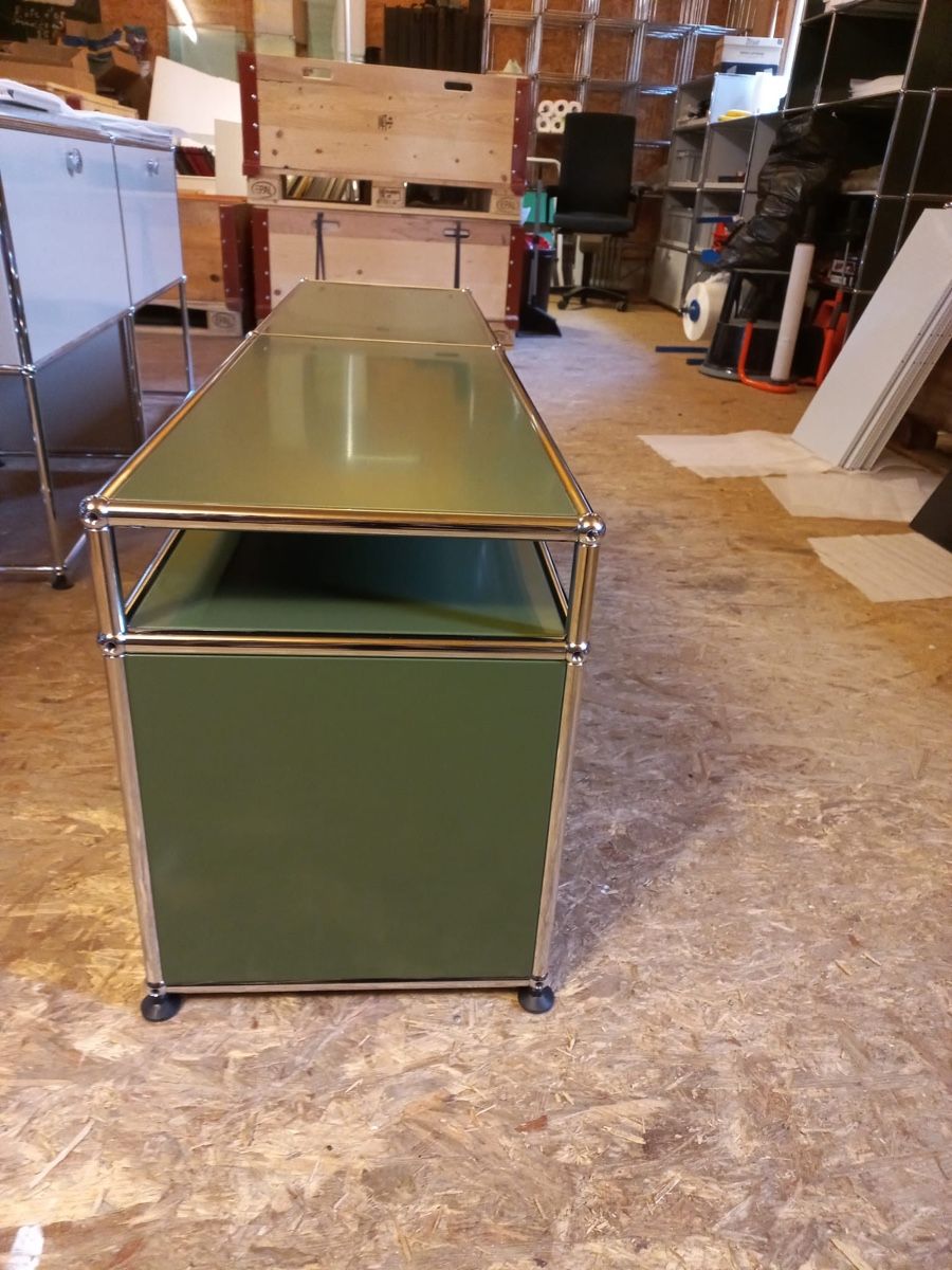 Scaffali: USM Haller Lowboard - Olivgrün – Usato da Rikon im Tösstal venduto da Kurt_Goes_Classic 3
