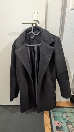 Schwarzer Wintermantel, Gr. M, top Zustand