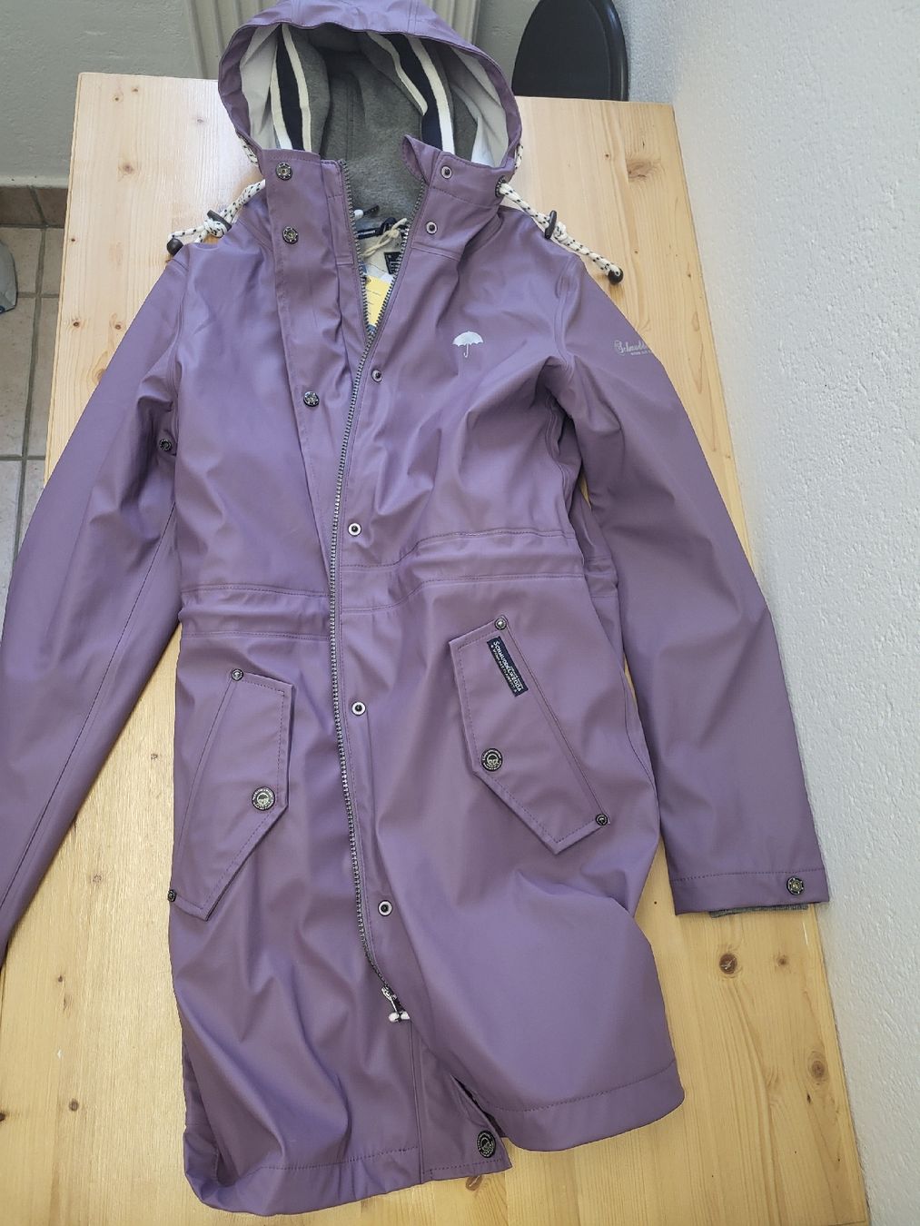 Schmuddelwedda Cappotti: Regenmantel Schmuddelwedda – Usato da Zürich venduto da Shiva79
