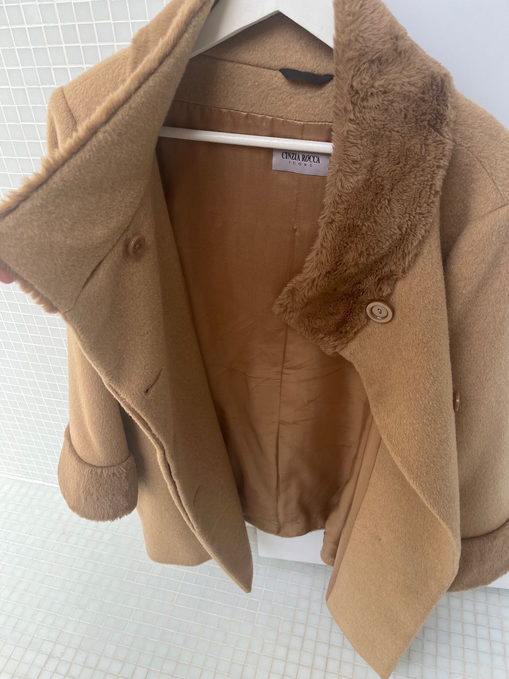 Cinzia Rocca Cappotti: Cinzia Rocca Icons Mantel Grösse 40 – Usato da Riehen venduto da lana81 7