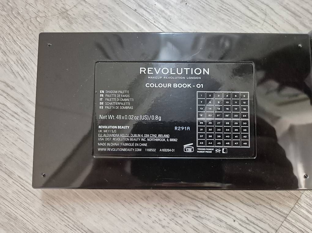 Maquillage: Revolution Color Book-01 Palette – D'occasion à Frauenfeld par Sttmusic 1