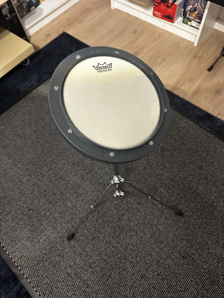 Instruments de musique: Übungs-Pad Remo – D'occasion à Oftringen par Brobea6