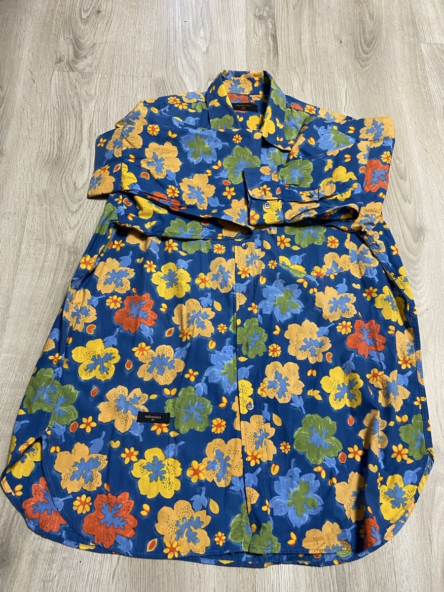 Valentino Blusen: Chemise Valentino taille 42 – Gebraucht aus Montreux von Perledor 3