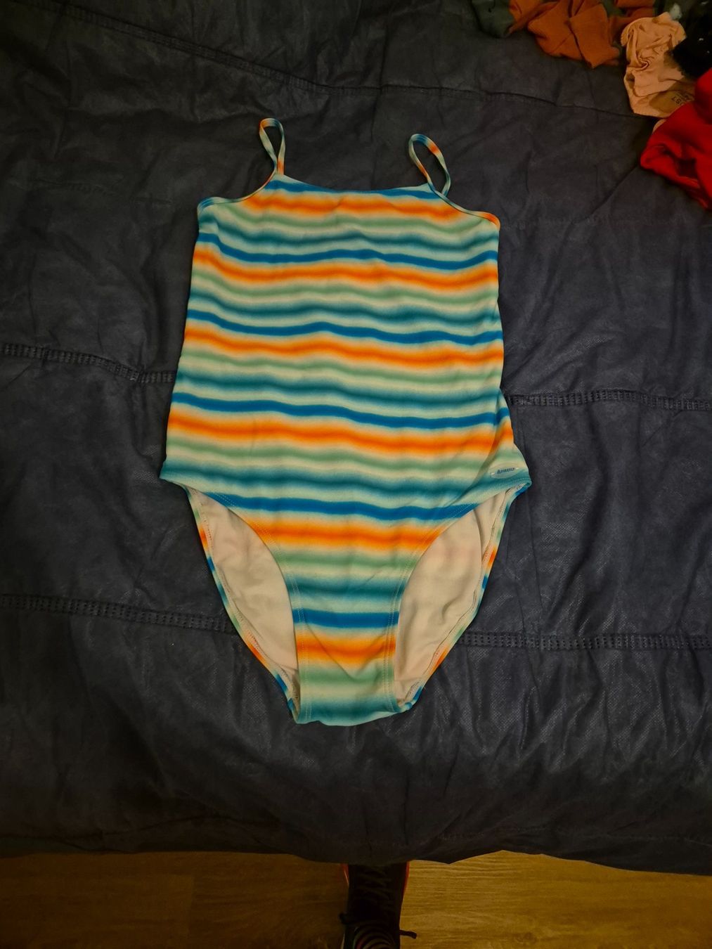 Maillots de bain: Badeanzug von Marke Firefly Gr. 164 bunt gestreift – D'occasion à Urdorf par Nataschli