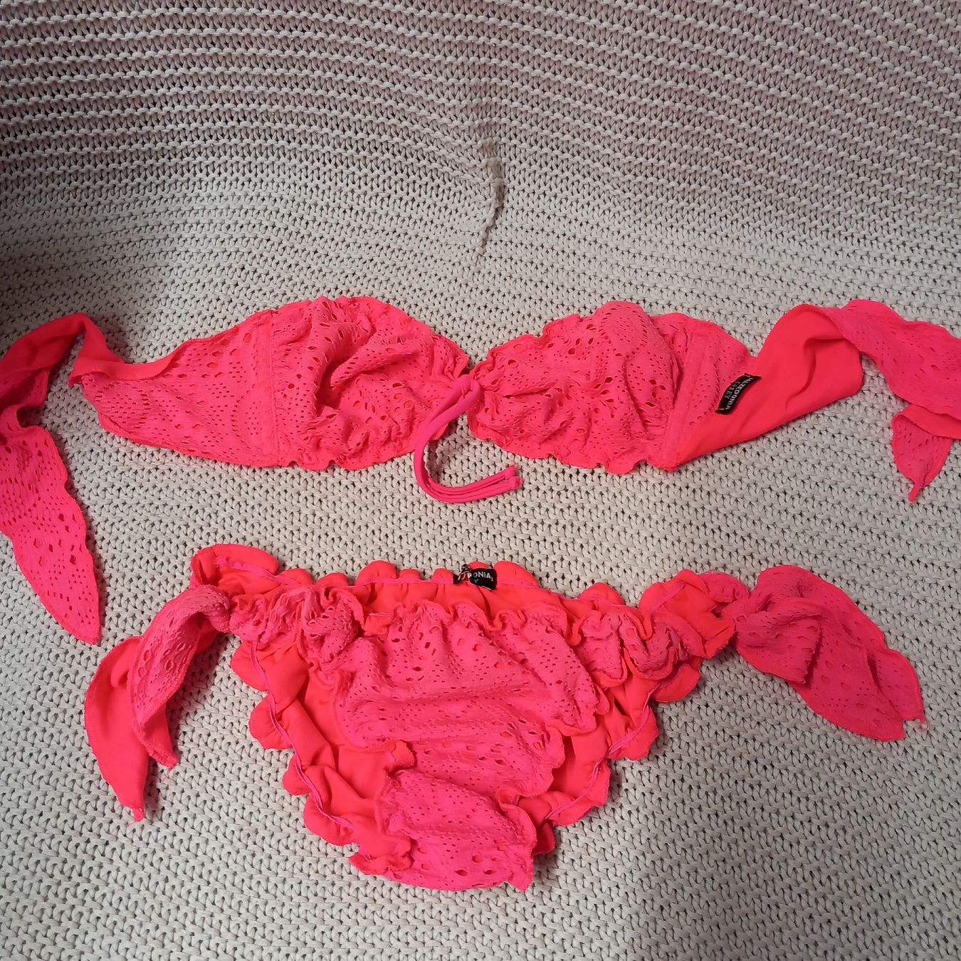 Calzedonia Badekleider & Bikinis: Calzedonia Cobey Bikini Gr.XS/S neon – Gebraucht aus Merligen von muss_haben