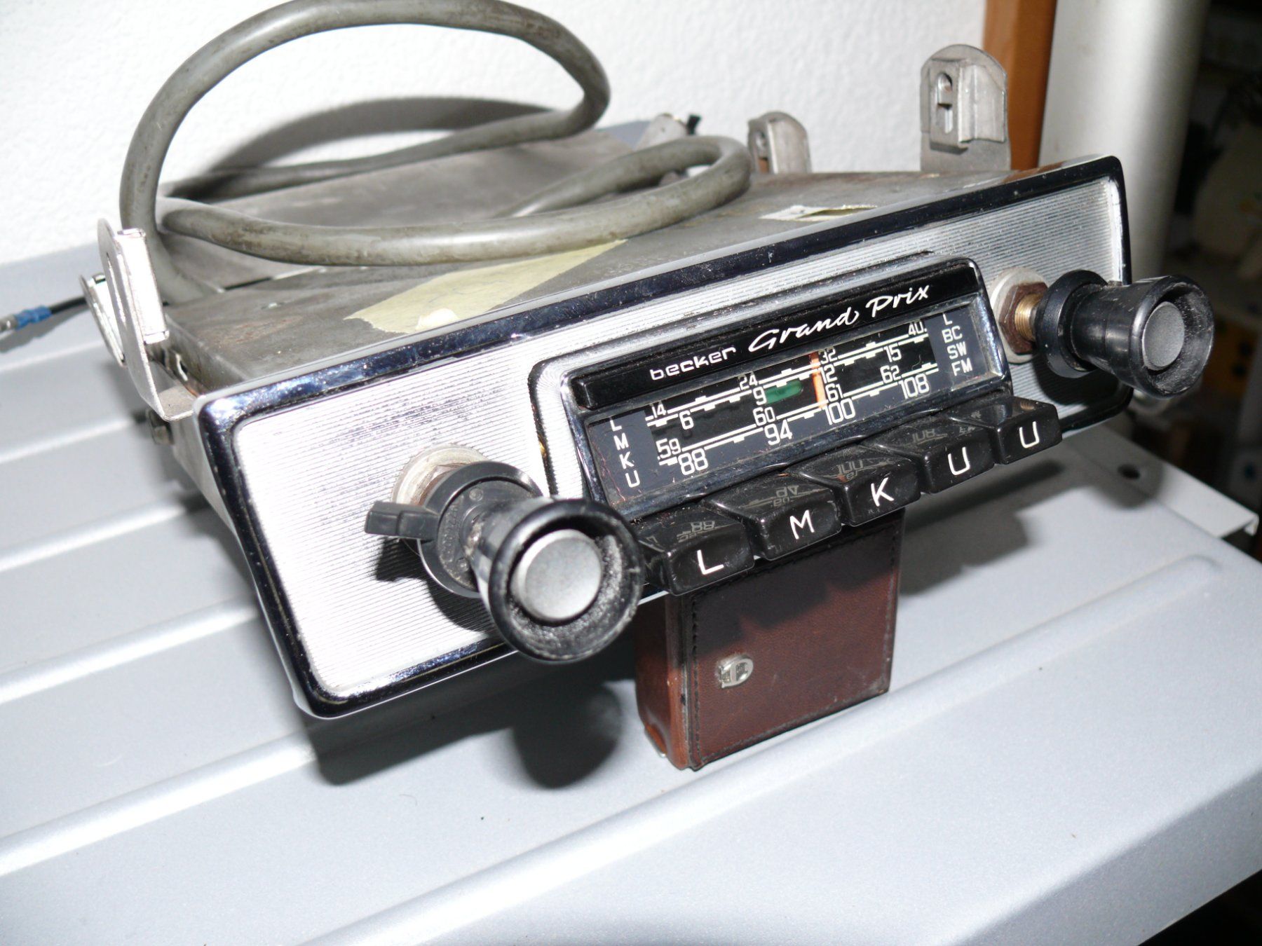 Becker Radios: Becker Grand Prix Vintage umgerüstet auf DAB – D'occasion à Wolfertswil par mic_vy7d 1