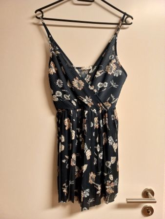 Sommerlicher Jumpsuit mit Blumenmuster, Grösse S