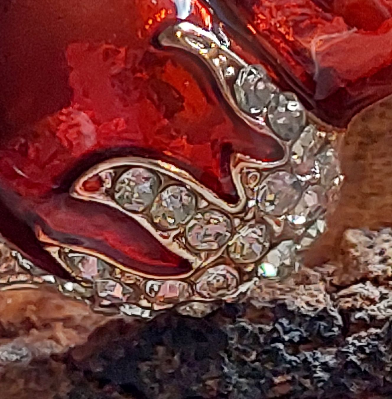 Spille & Fermagli: Tolle Brosche mit Schneck - rot mit Strass – Nuovo (secondo la descrizione) da Oberwil BL venduto da Kukkaniitty 1
