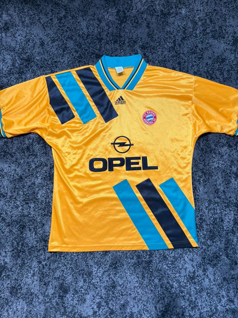 Original FC Bayern München Trikot-Flock 23cm - CHOUPO-MOTING 13 main image 0