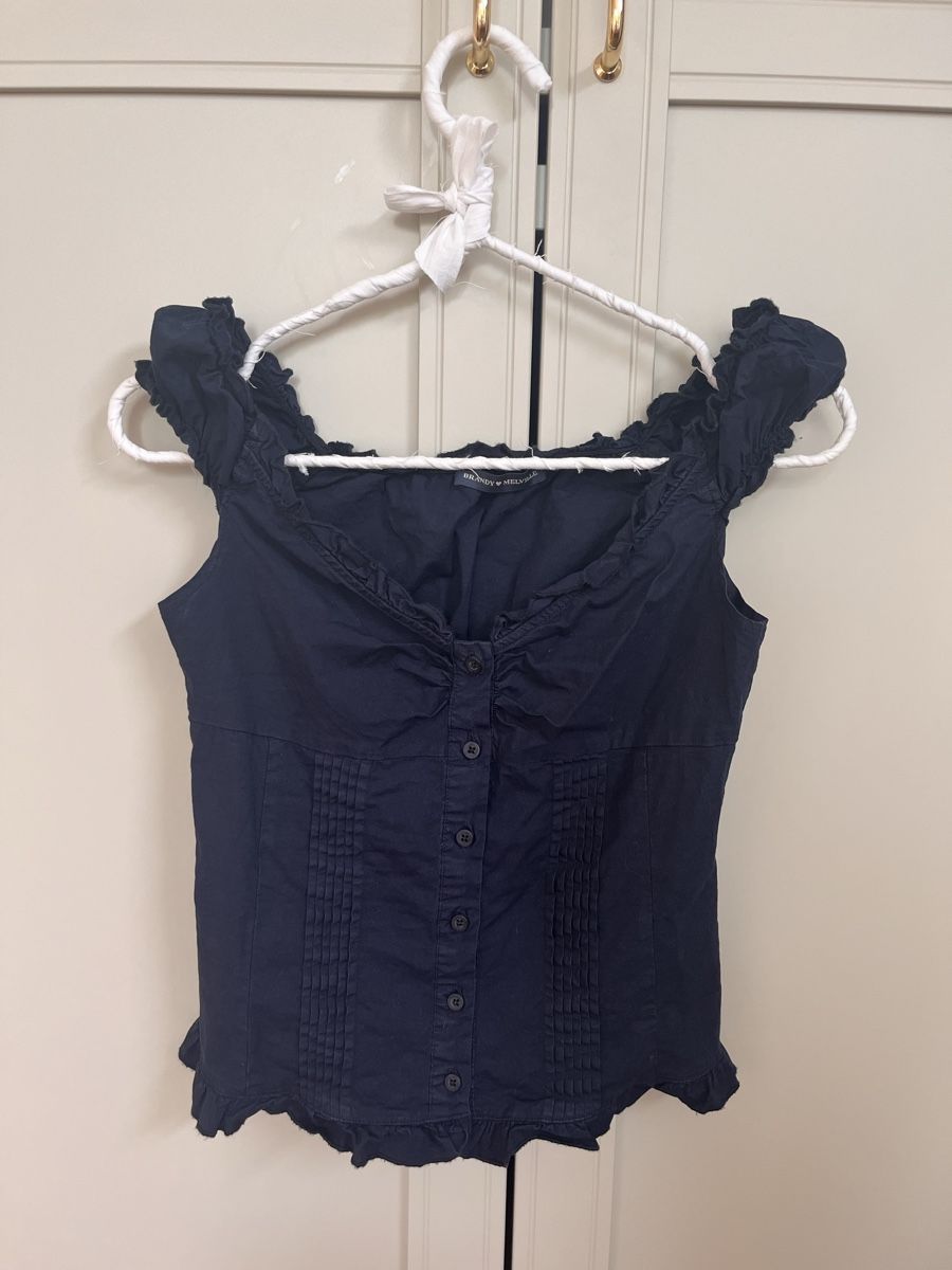 Brandy Melville Top: Top Brandy Melville  – Usato da Neudorf venduto da wen_9jfq