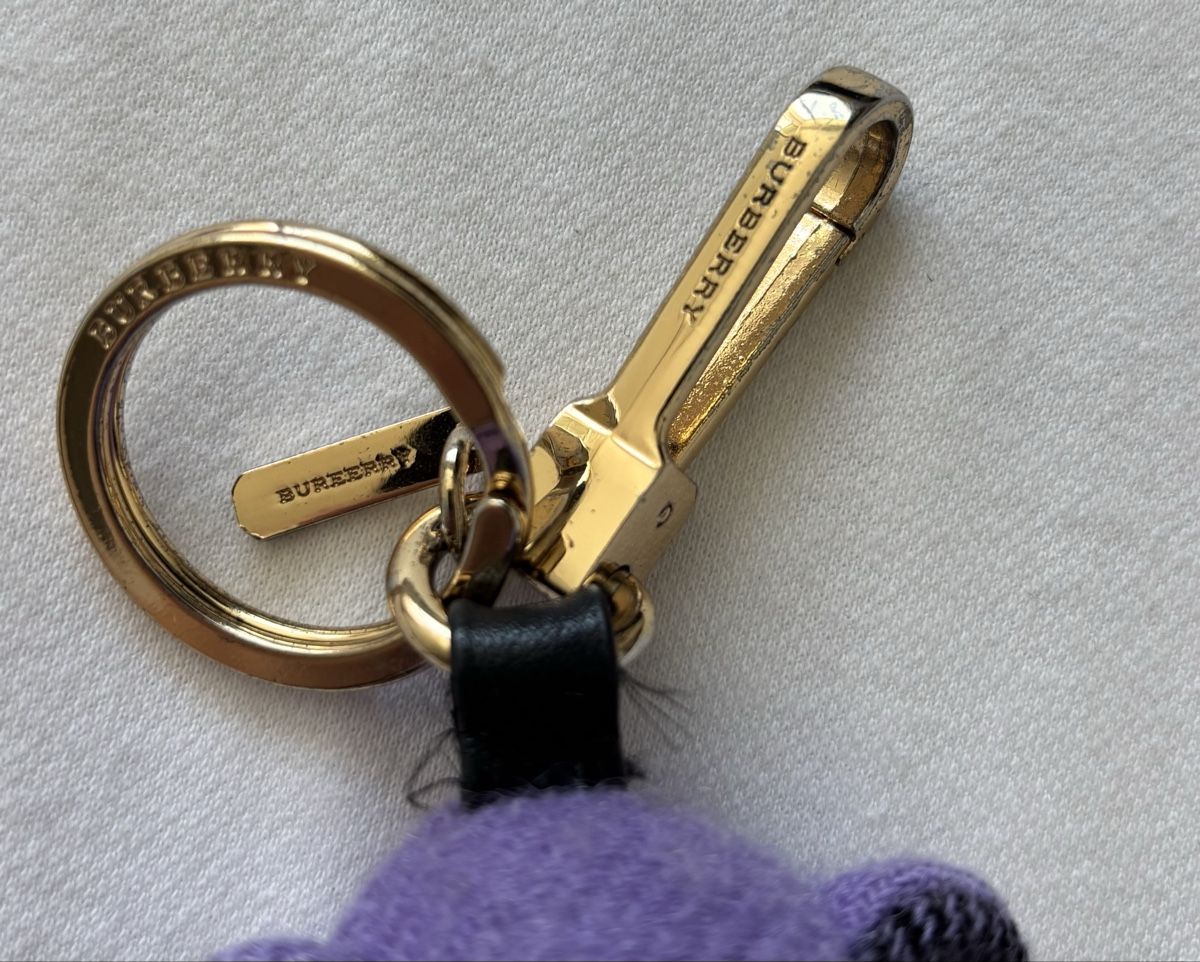 Burberry Portachiavi: Burberry Teddy Bear Bag Charm – Usato da Bulle venduto da sof_595k 2