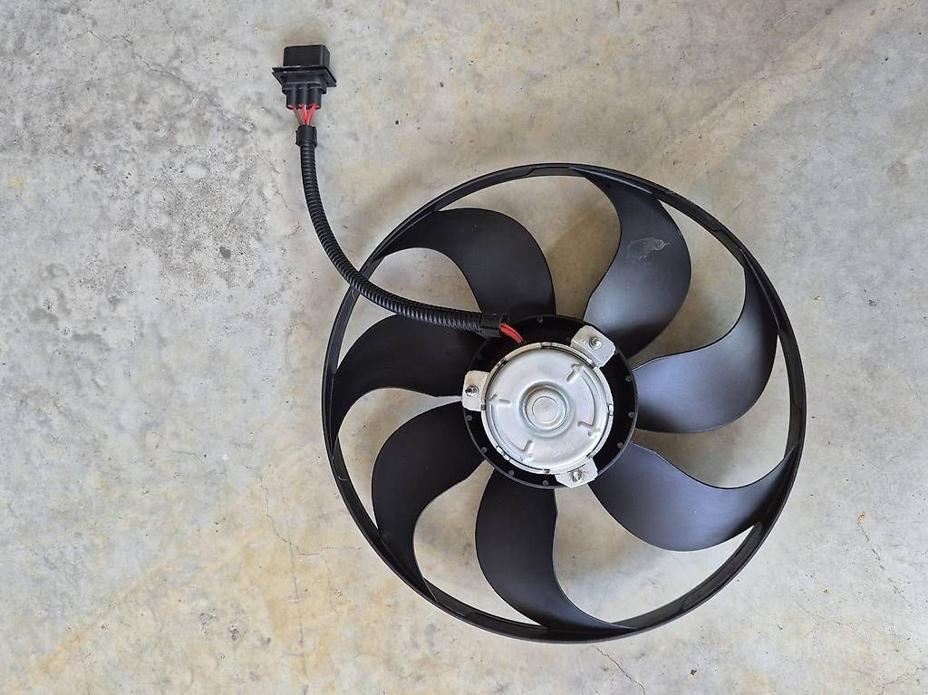 Ventilateurs: Golf 4 Lüfter gross – D'occasion à Uttigen par BUN1998 2