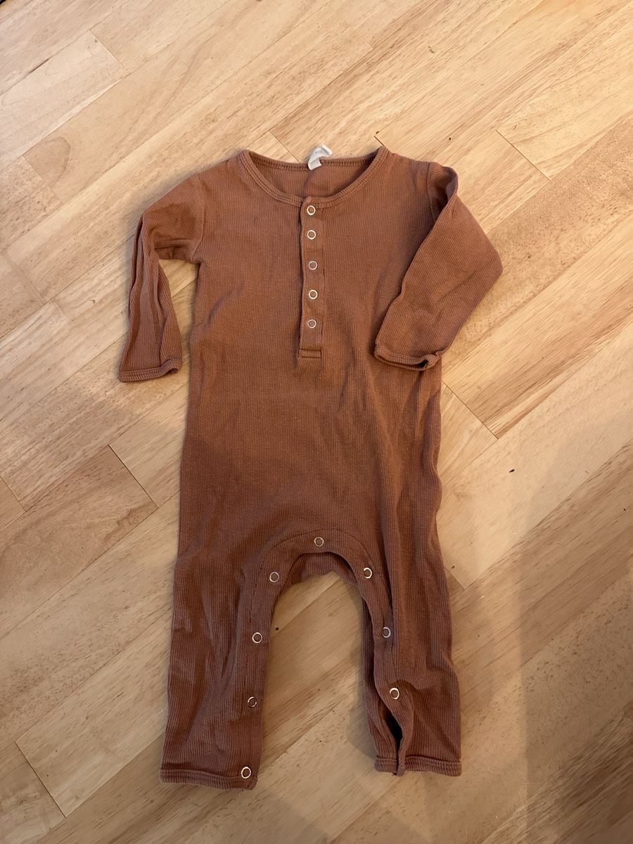 Pyjamas & Ähnliches: Quincy Mae Pyjama 6-12 Monate – Gebraucht aus Riehen von jac_f2nl