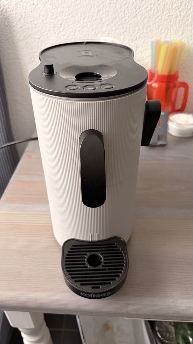 Nespresso Kaffeemaschinen & Espressomaschinen: Nespresso Horizen B – Gebraucht aus Zürich von eug_5qwt 2