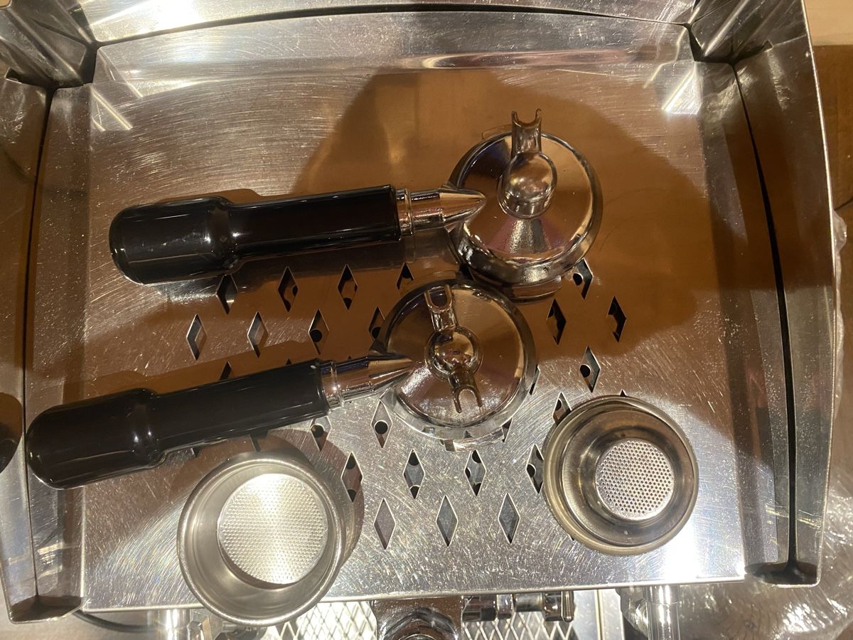 Kaffeemaschinen & Espressomaschinen: Siebträgermaschiene Espressomadchiene IZZO Alex MC 159 – Defekt aus Welschenrohr von adr_x56f 3