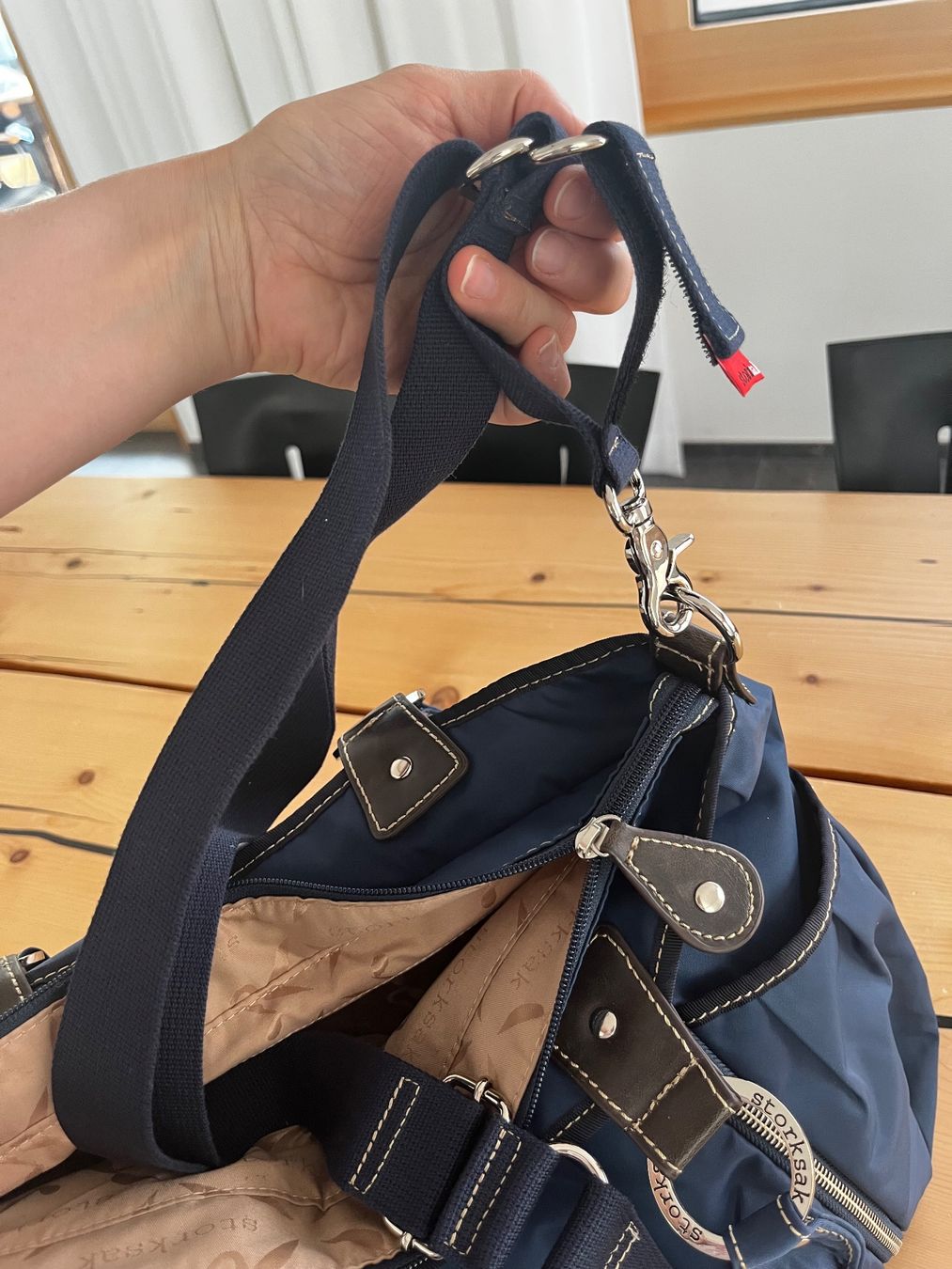 Borse: Neue Storksak Olivia Nylon Wickeltasche – Nuovo e nell'imballaggio originale da Davos Dorf venduto da AJRMBA 6