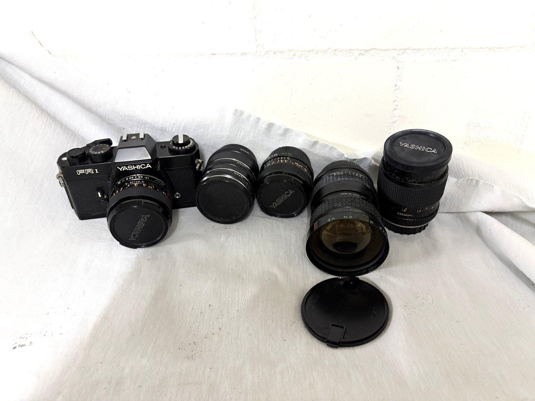 Fotocamera: Fotokamera Markio Yashica mit Objektiven – Usato da Glattbrugg venduto da Ariel012