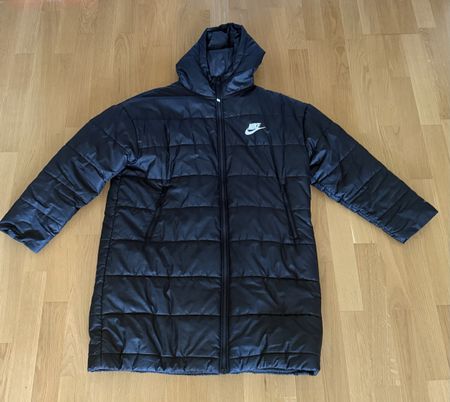 Nike Therma-Fit Winterjacke schwarz Grösse XL neuwertig