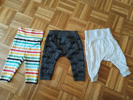 H&M 3x Hosen Gr 62 Baby grau/gestreift