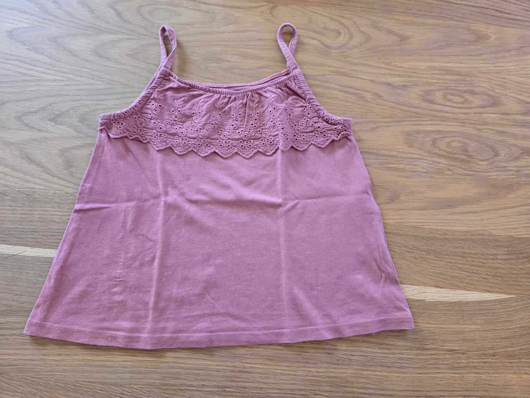 Vertbaudet Blusen, T-Shirts & Tops: Trägershirt Gr. 110 – Gebraucht aus Zäziwil von Seisler