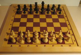 Schachspiel Figuren + Brett, Holz, neuwertig