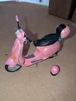 Barbie Motorrad Vespa Scooter mit Helm