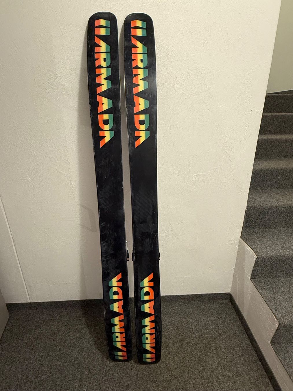Armada Sci: Armada Ski mit Marker Bindung Top Zustand – Usato da Celerina / Schlarigna venduto da sol_and_art 1