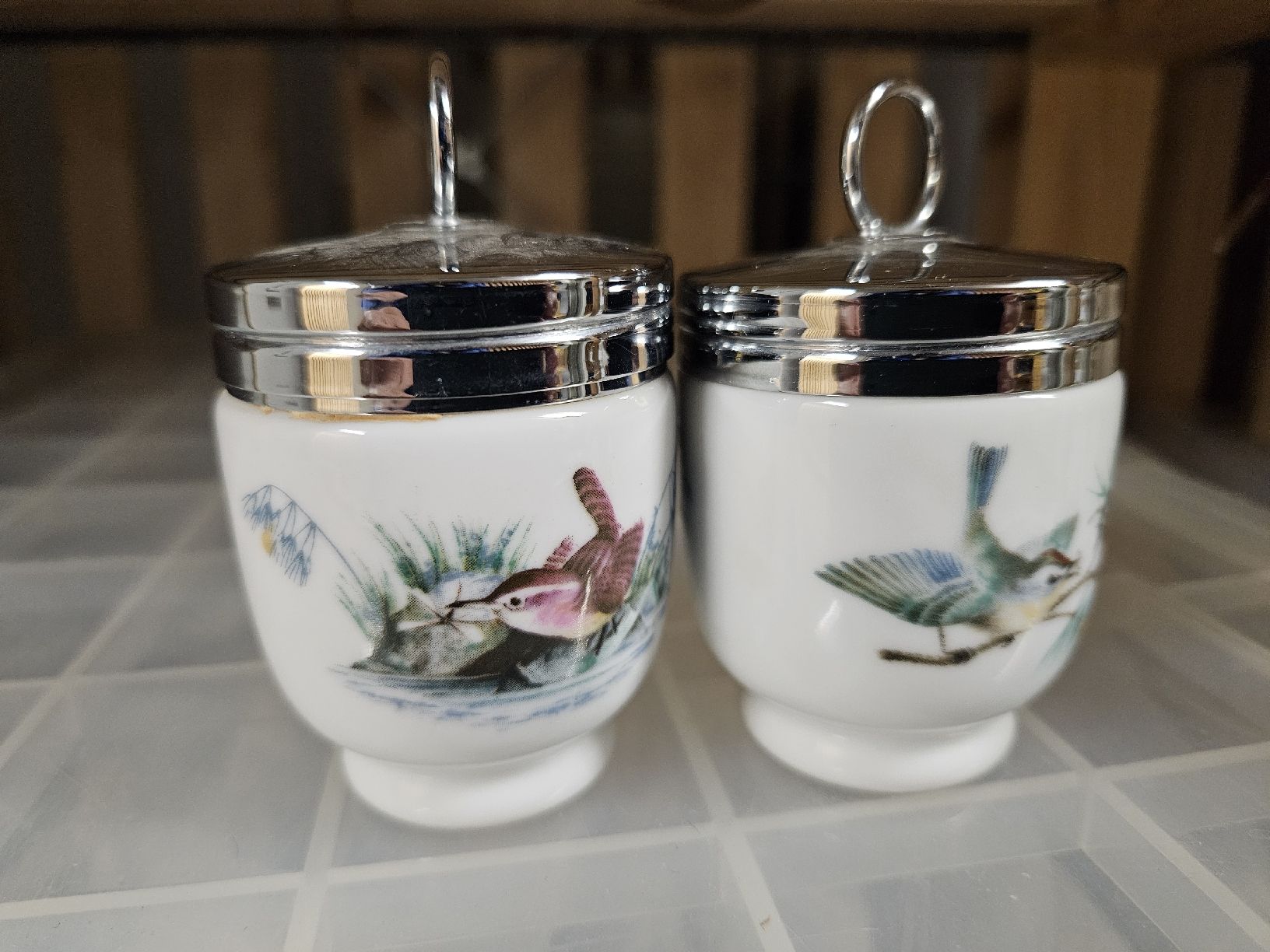 Royal Worcester Altre Stoviglie: Coquetier ancien, décor oiseau – Usato da Wettingen venduto da Italia63
