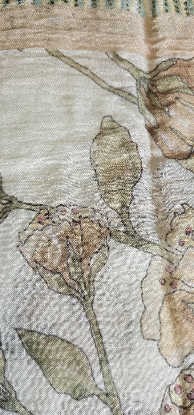 Nile Foulards & écharpes: Nile Schal - 100% Modal - Blumenmuster – D'occasion à Kollbrunn par Antikmann 8