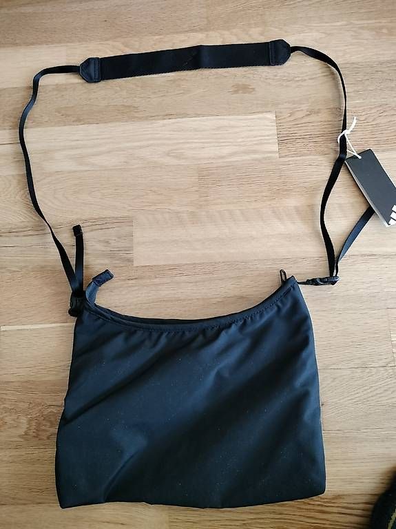 Adidas Taschen: ADIDAS Umhängetasche Neu – Neu und originalverpackt aus Muri AG von goodmood17 2