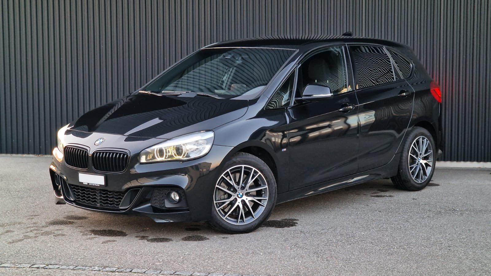 BMW Autos: BMW 225i xDrive Active Tourer M Paket – Gebraucht aus Steinhausen von surfero