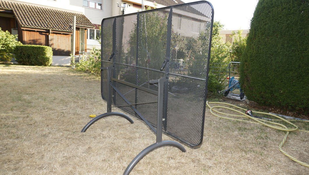 Tables: Metall-Gartentisch – D'occasion à Dornach par Stromboli044 2