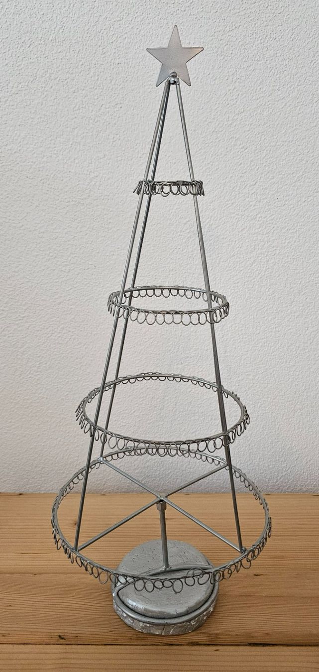 Tutte le decorazioni: Tisch-Tannenbaum aus Metall – Usato da Oetwil a.d. Limmat venduto da grisilisi