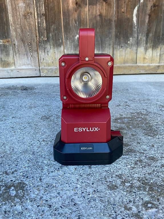 Lampade: ESYLUX SLP-2 LED-Handscheinwerfer / Arbeitsleuchte – Nuovo e nell'imballaggio originale da Gutenswil venduto da Benist89