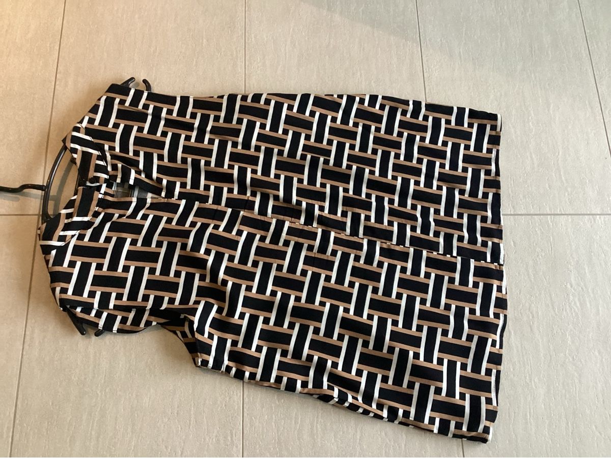 Top: Chicoree Top, Gr. M, elegantes Muster, 1 mal getragen. – Nuovo (secondo la descrizione) da Cham venduto da Lanza08 1