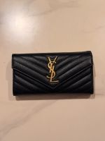 Portefeuille Saint Laurent YSL noir matelasse, tres bon etat
