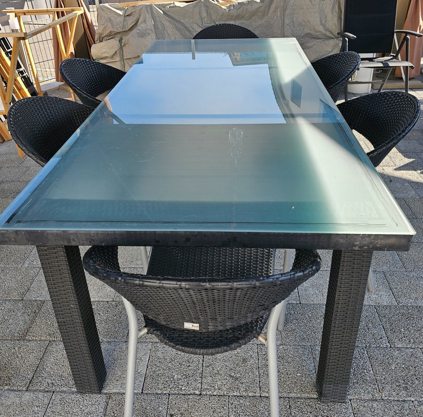 Tischset: Glas Gartentisch &6Rattan Stuhl – Gebraucht aus Dürnten von Anbra1 3