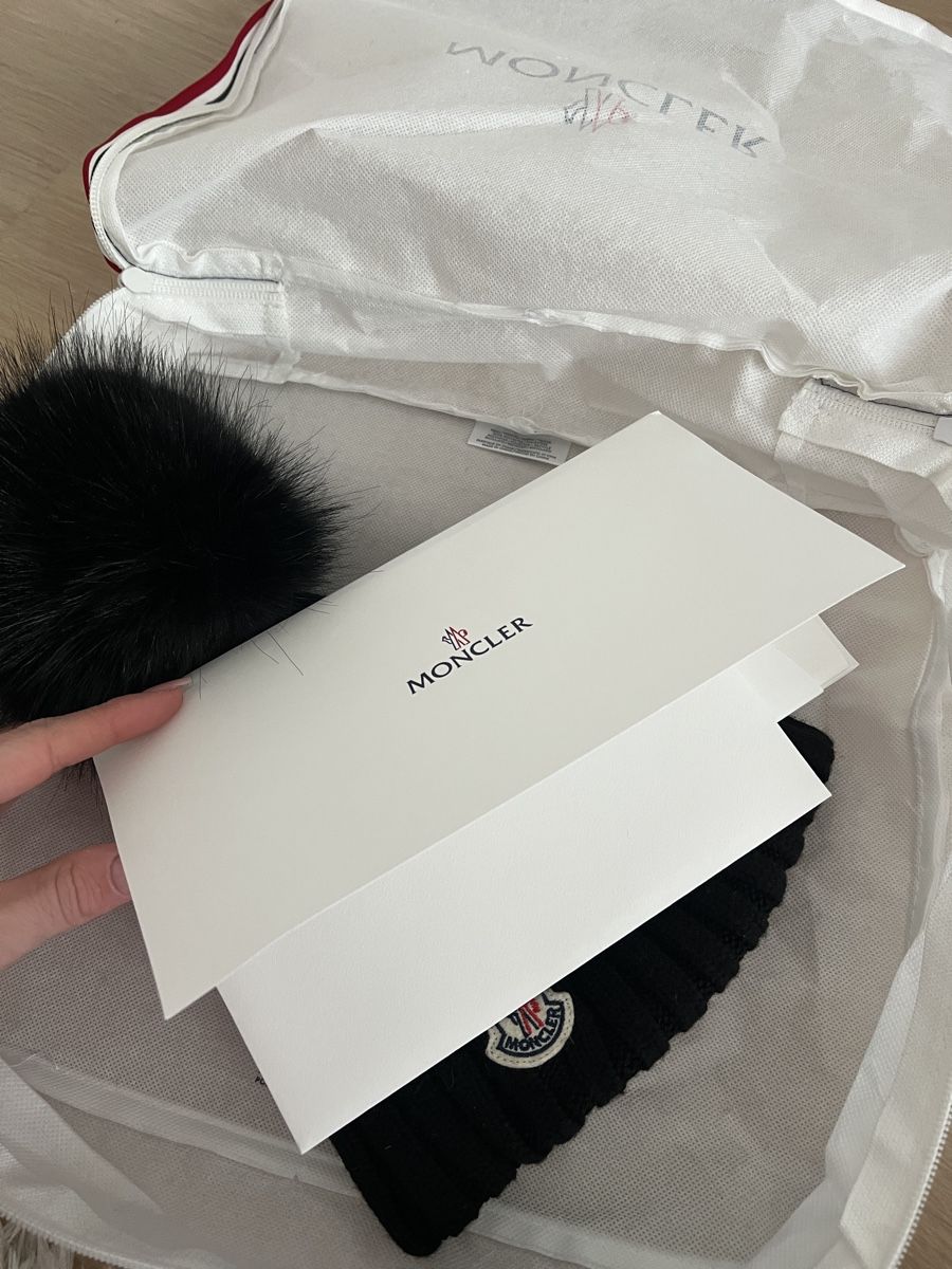 Moncler Copricapi, berretti & cappellini: MONCLER Wollmütze  – Usato da Rapperswil SG venduto da Tiniva 5